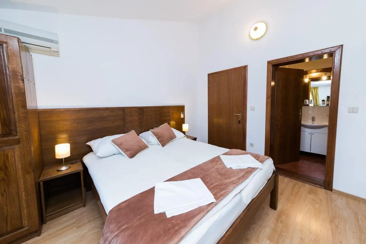 Nocleg ze śniadaniem Mb Pag Bed&Breakfast Pag Town