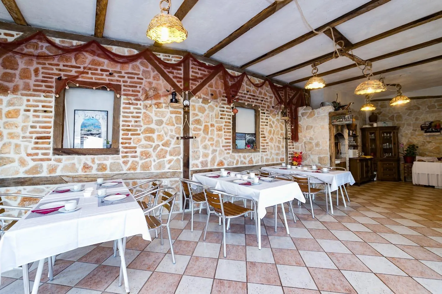 Mb Pag Bed&Breakfast Pag Town